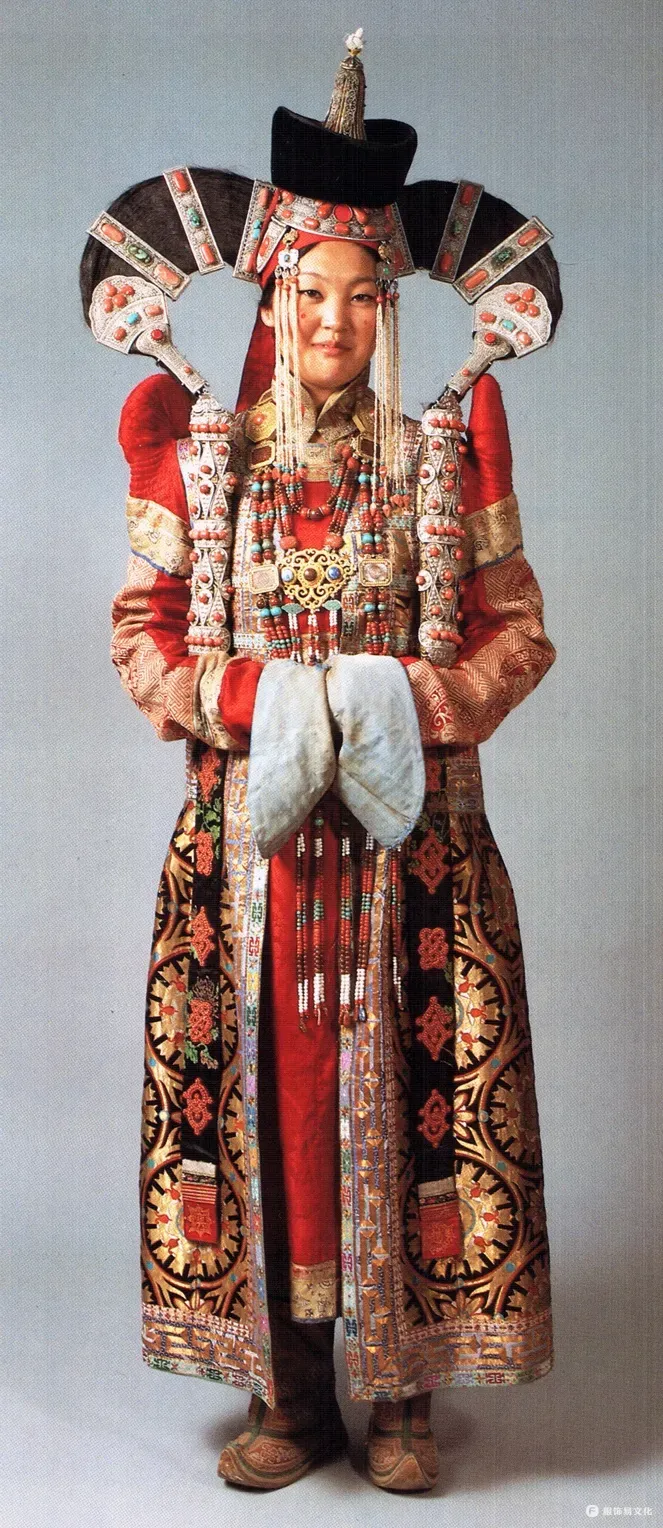 蒙古女士配饰